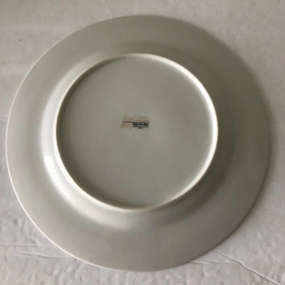 ROYAL WENTWORTH CHRISTINA FINE CHINA 51 214 Round Dinner Plate White Silver Japa